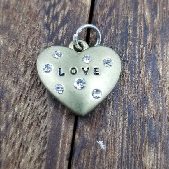 Love heart charm puffy pendant P172